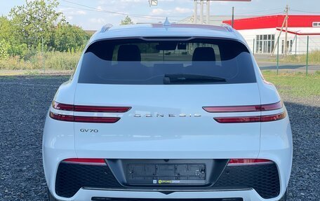 Genesis GV70, 2021 год, 4 400 000 рублей, 5 фотография