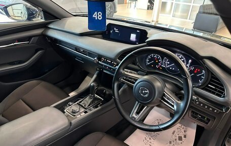 Mazda 3, 2021 год, 1 999 999 рублей, 11 фотография
