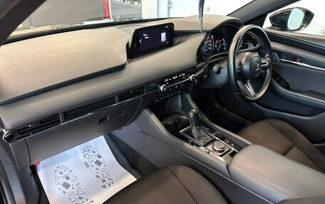 Mazda 3, 2021 год, 1 999 999 рублей, 13 фотография