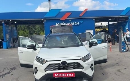 Toyota RAV4, 2020 год, 3 300 000 рублей, 1 фотография