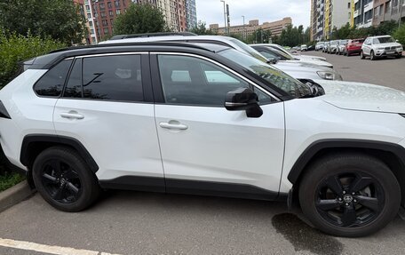 Toyota RAV4, 2020 год, 3 300 000 рублей, 3 фотография