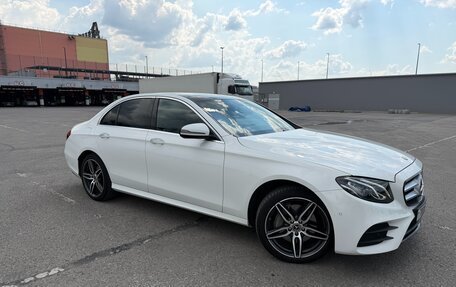 Mercedes-Benz E-Класс, 2018 год, 3 690 000 рублей, 4 фотография