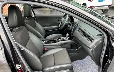Honda Vezel, 2022 год, 1 192 000 рублей, 12 фотография