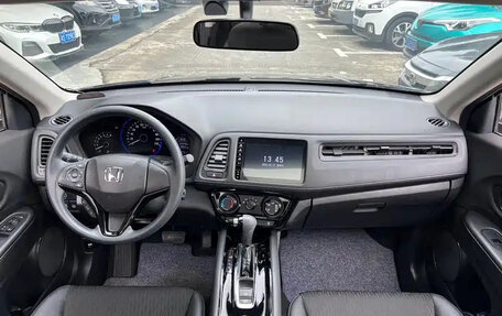 Honda Vezel, 2022 год, 1 192 000 рублей, 9 фотография