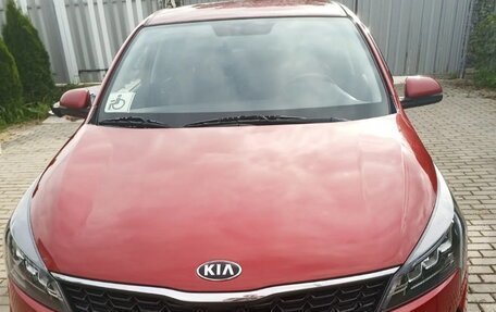KIA Rio IV, 2020 год, 1 650 000 рублей, 2 фотография