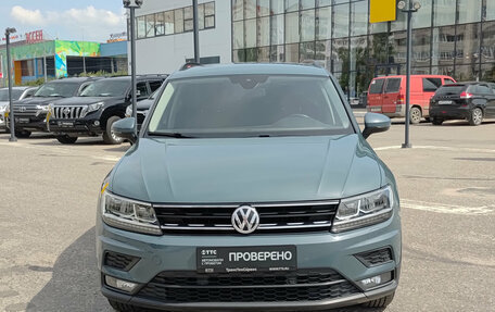 Volkswagen Tiguan II, 2020 год, 2 690 000 рублей, 2 фотография
