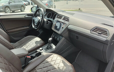 Volkswagen Tiguan II, 2020 год, 2 690 000 рублей, 13 фотография