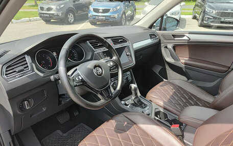 Volkswagen Tiguan II, 2020 год, 2 690 000 рублей, 20 фотография