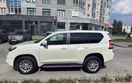Toyota Land Cruiser Prado 150 рестайлинг 2, 2014 год, 4 150 000 рублей, 2 фотография