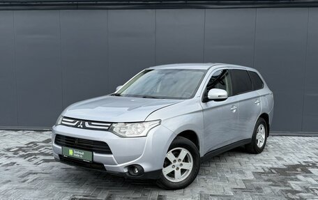 Mitsubishi Outlander III рестайлинг 3, 2012 год, 1 095 000 рублей, 1 фотография