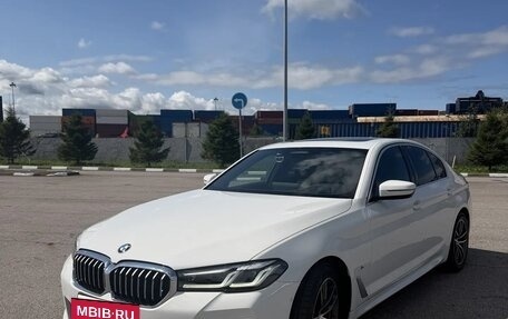 BMW 5 серия, 2021 год, 4 950 000 рублей, 2 фотография