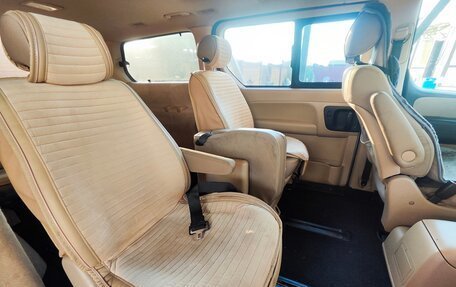 Hyundai Grand Starex Grand Starex I рестайлинг 2, 2008 год, 1 750 000 рублей, 15 фотография