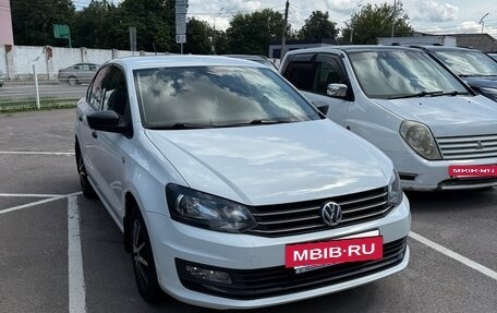Volkswagen Polo VI (EU Market), 2015 год, 880 000 рублей, 2 фотография