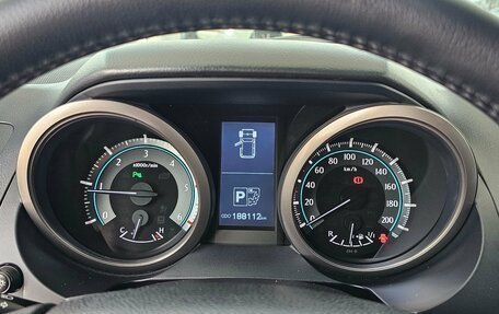 Toyota Land Cruiser Prado 150 рестайлинг 2, 2012 год, 3 099 000 рублей, 9 фотография