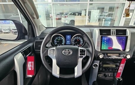 Toyota Land Cruiser Prado 150 рестайлинг 2, 2012 год, 3 099 000 рублей, 6 фотография