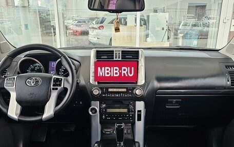 Toyota Land Cruiser Prado 150 рестайлинг 2, 2012 год, 3 099 000 рублей, 7 фотография