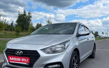 Hyundai Solaris II рестайлинг, 2018 год, 1 550 000 рублей, 2 фотография