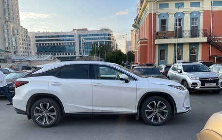 Lexus RX IV рестайлинг, 2021 год, 4 500 000 рублей, 3 фотография