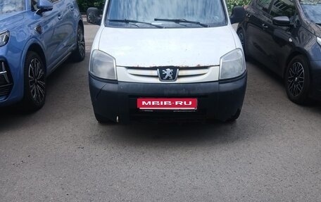 Peugeot Partner II рестайлинг 2, 2010 год, 229 999 рублей, 1 фотография