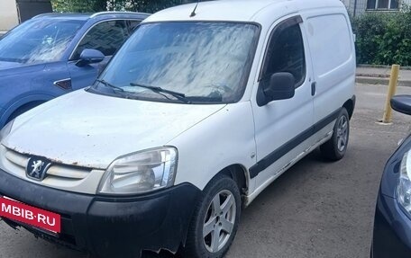 Peugeot Partner II рестайлинг 2, 2010 год, 229 999 рублей, 3 фотография