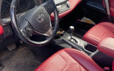 Toyota RAV4, 2018 год, 2 350 000 рублей, 6 фотография