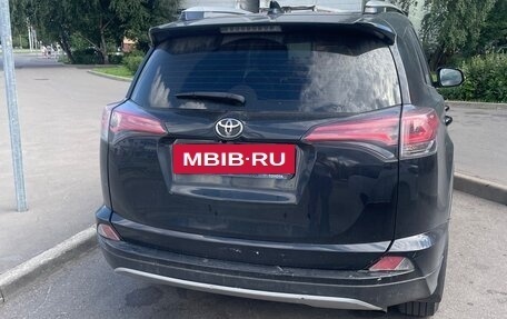 Toyota RAV4, 2018 год, 2 350 000 рублей, 4 фотография