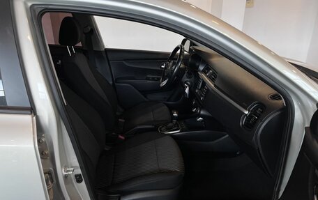 KIA Rio IV, 2018 год, 1 435 000 рублей, 29 фотография