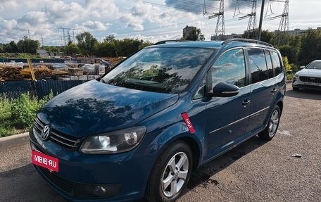 Volkswagen Touran III, 2012 год, 980 000 рублей, 2 фотография