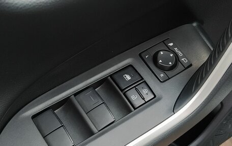Toyota RAV4, 2023 год, 3 625 000 рублей, 7 фотография