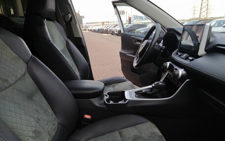 Toyota RAV4, 2023 год, 3 625 000 рублей, 15 фотография