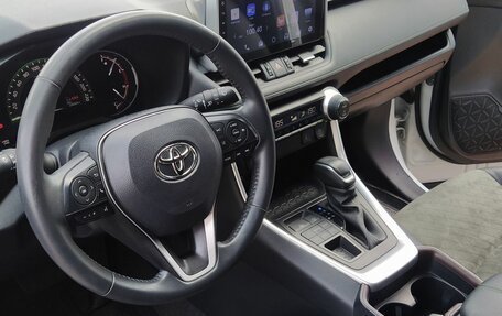 Toyota RAV4, 2023 год, 3 625 000 рублей, 19 фотография
