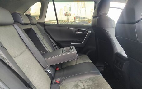 Toyota RAV4, 2023 год, 3 625 000 рублей, 18 фотография
