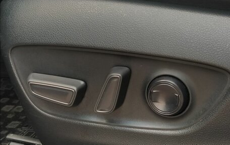 Toyota RAV4, 2023 год, 3 625 000 рублей, 23 фотография