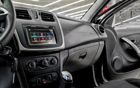 Renault Logan II, 2021 год, 825 000 рублей, 11 фотография