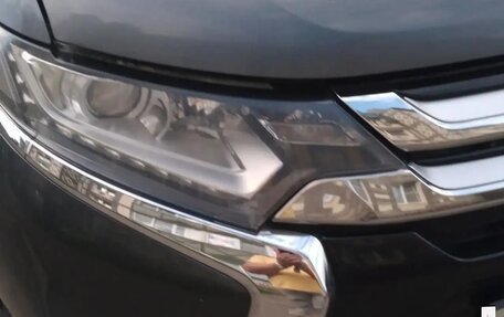Mitsubishi Outlander III рестайлинг 3, 2015 год, 1 800 000 рублей, 9 фотография