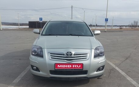 Toyota Avensis III рестайлинг, 2006 год, 760 000 рублей, 1 фотография