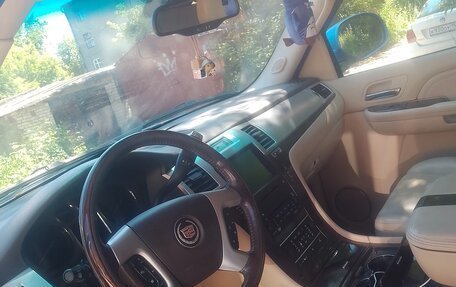 Cadillac Escalade III, 2008 год, 980 000 рублей, 11 фотография