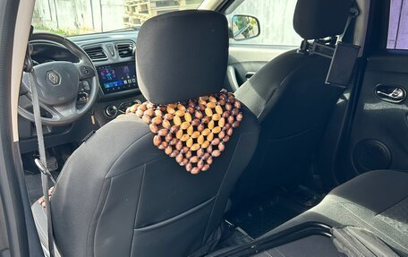 Renault Logan II, 2015 год, 750 000 рублей, 7 фотография