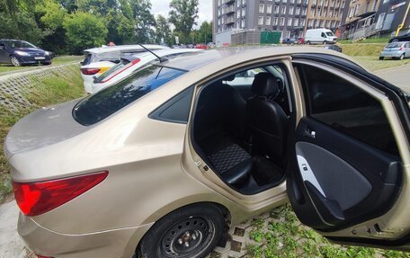 Hyundai Solaris II рестайлинг, 2013 год, 875 000 рублей, 4 фотография