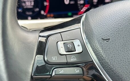 Volkswagen Tiguan II, 2018 год, 2 597 000 рублей, 15 фотография