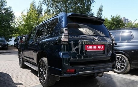 Toyota Land Cruiser Prado 150 рестайлинг 2, 2020 год, 5 100 000 рублей, 6 фотография