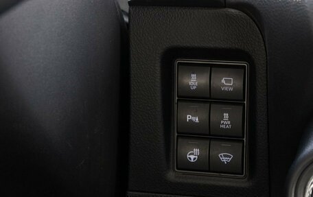 Toyota Land Cruiser Prado 150 рестайлинг 2, 2020 год, 5 100 000 рублей, 15 фотография