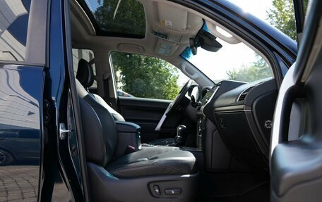 Toyota Land Cruiser Prado 150 рестайлинг 2, 2020 год, 5 100 000 рублей, 30 фотография