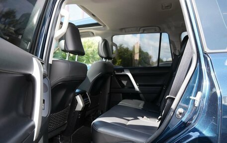 Toyota Land Cruiser Prado 150 рестайлинг 2, 2020 год, 5 100 000 рублей, 33 фотография