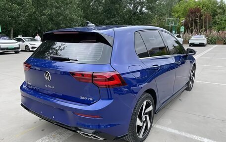 Volkswagen Golf VIII, 2023 год, 2 215 000 рублей, 5 фотография