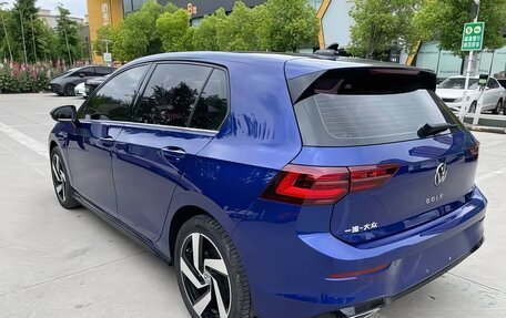 Volkswagen Golf VIII, 2023 год, 2 215 000 рублей, 6 фотография
