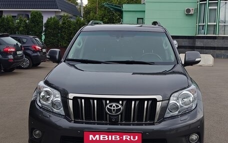 Toyota Land Cruiser Prado 150 рестайлинг 2, 2011 год, 2 500 000 рублей, 2 фотография
