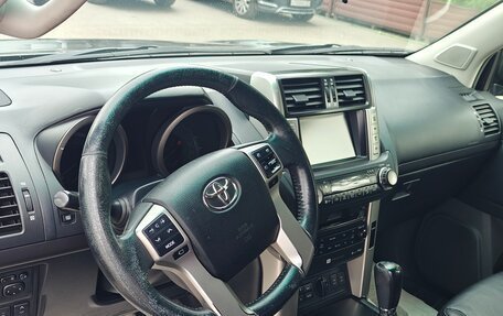 Toyota Land Cruiser Prado 150 рестайлинг 2, 2011 год, 2 500 000 рублей, 18 фотография