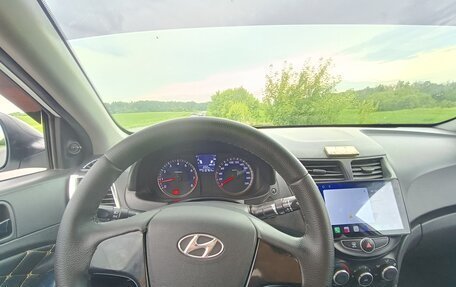 Hyundai Solaris II рестайлинг, 2013 год, 500 000 рублей, 6 фотография