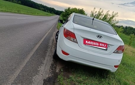 Hyundai Solaris II рестайлинг, 2013 год, 500 000 рублей, 9 фотография